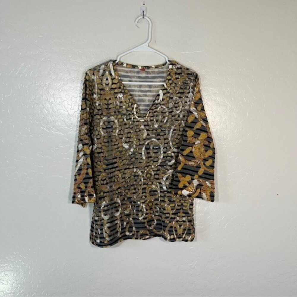 Before and Again Top Womens Medium Banda Shirt Layered Art V Neck BOHO